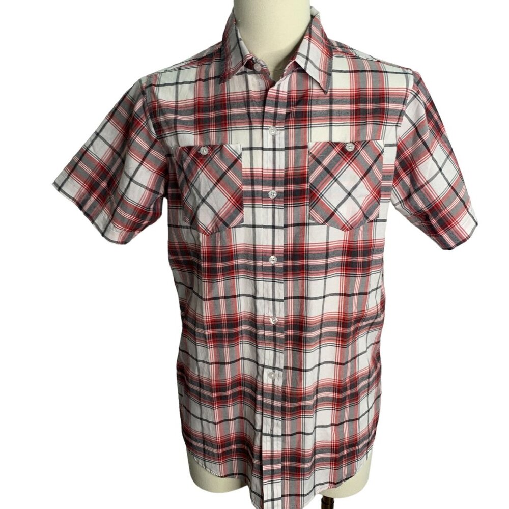 Akadecmiks Button Up Short Sleeve Shirt M White Red Plaid Pockets Collar Cotton